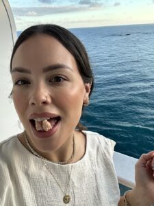 Amazon same product WEEM Hair Skin and Nails Gummies - Supports Healthy Hair - Vegan biotin Vitamins for Women & Men Supports Faster Hair Growth, Stronger Nails, Healthy Skin, Extra Strength photo review