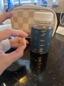 Amazon same product WEEM Hair Skin and Nails Gummies - Supports Healthy Hair - Vegan biotin Vitamins for Women & Men Supports Faster Hair Growth, Stronger Nails, Healthy Skin, Extra Strength photo review