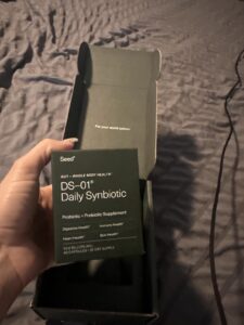 Amazon same product Seed DS-01 Daily Synbiotic - Prebiotic and Probiotic for Women & Men - Digestive Health, Gut Health, Immune Support, Bloating & Constipation Relief - Vegan & Shelf-Stable - 60 Capsules (30-Day Supply) photo review