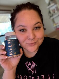 Amazon same product WEEM Hair Skin and Nails Gummies - Supports Healthy Hair - Vegan biotin Vitamins for Women & Men Supports Faster Hair Growth, Stronger Nails, Healthy Skin, Extra Strength photo review