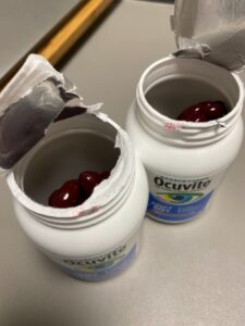 Amazon same product Ocuvite 50+ Eye Vitamin & Mineral Supplement, Multivitamin for Vision & Ocular Health with Omega-3, Zinc, Vitamins C & E, Lutein & Zeaxanthin, Zinc Supplements for Women and Men photo review