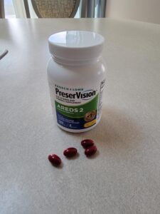 Amazon same product PreserVision AREDS 2 Eye Vitamins, #1 Eye Doctor Recommended Brand, Lutein and Zeaxanthin Supplement with Vitamin C, Vitamin E, Zinc, and Copper, 120 Softgels (Minigels) photo review