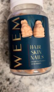 Amazon same product WEEM Hair Skin and Nails Gummies - Supports Healthy Hair - Vegan biotin Vitamins for Women & Men Supports Faster Hair Growth, Stronger Nails, Healthy Skin, Extra Strength photo review