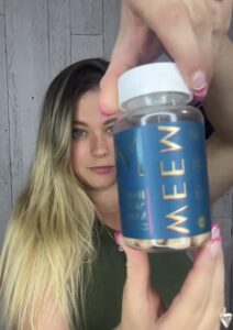 Amazon same product WEEM Hair Skin and Nails Gummies - Supports Healthy Hair - Vegan biotin Vitamins for Women & Men Supports Faster Hair Growth, Stronger Nails, Healthy Skin, Extra Strength photo review