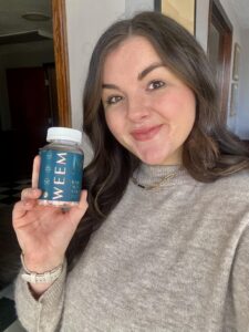 Amazon same product WEEM Hair Skin and Nails Gummies - Supports Healthy Hair - Vegan biotin Vitamins for Women & Men Supports Faster Hair Growth, Stronger Nails, Healthy Skin, Extra Strength photo review