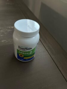 Amazon same product PreserVision AREDS 2 Eye Vitamins, #1 Eye Doctor Recommended Brand, Lutein and Zeaxanthin Supplement with Vitamin C, Vitamin E, Zinc, and Copper, 120 Softgels (Minigels) photo review