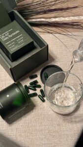 Amazon same product Seed DS-01 Daily Synbiotic - Prebiotic and Probiotic for Women & Men - Digestive Health, Gut Health, Immune Support, Bloating & Constipation Relief - Vegan & Shelf-Stable - 60 Capsules (30-Day Supply) photo review