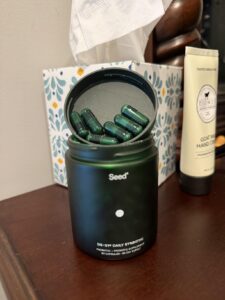 Amazon same product Seed DS-01 Daily Synbiotic - Prebiotic and Probiotic for Women & Men - Digestive Health, Gut Health, Immune Support, Bloating & Constipation Relief - Vegan & Shelf-Stable - 60 Capsules (30-Day Supply) photo review